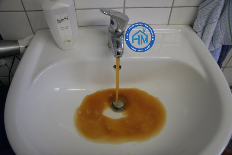 Vì sao cần vệ sinh đường ống nước sinh hoạt thường xuyên?