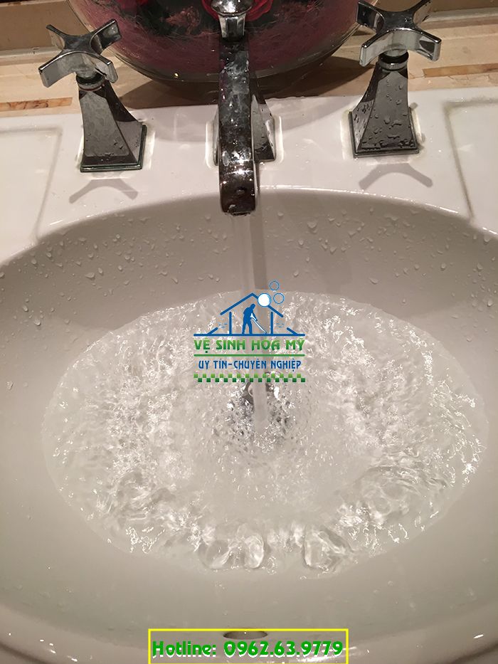 Dịch vụ vệ sinh làm sạch đường ống nước sinh hoạt biệt thự tại Green Hòa Mỹ